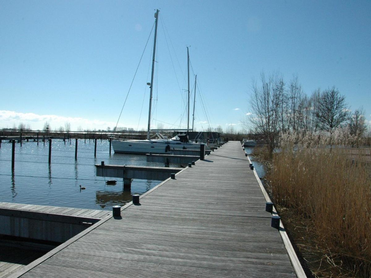 Beautiful Houseboat In The Harbour Of Volendam Near Centre Hotel Bagian luar foto